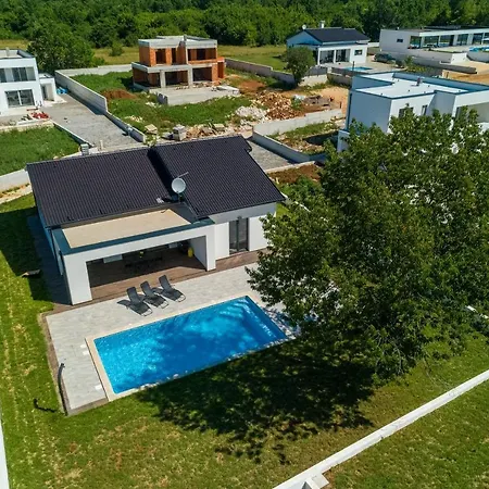 Tatil Evi Lariz